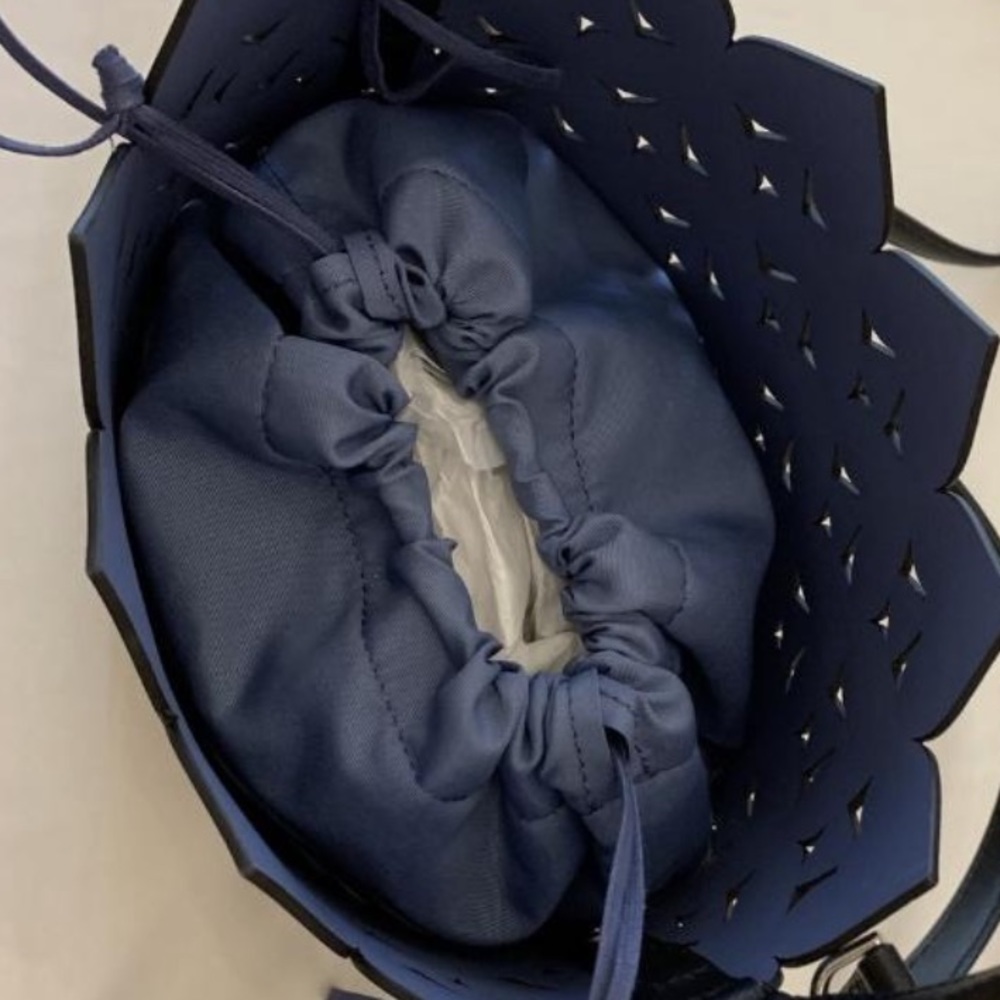 Kate Spade Dorit Small Bucket Bag - Picture 3 of 4